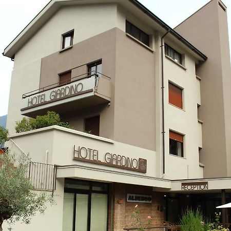 Hotel Giardino Breno Ngoại thất bức ảnh