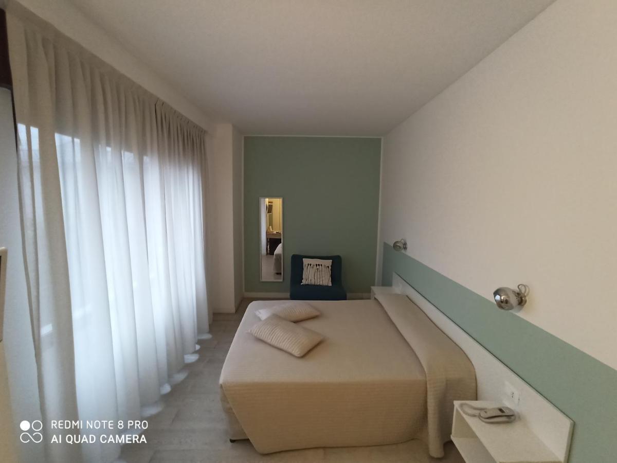 Hotel Giardino Breno Ngoại thất bức ảnh