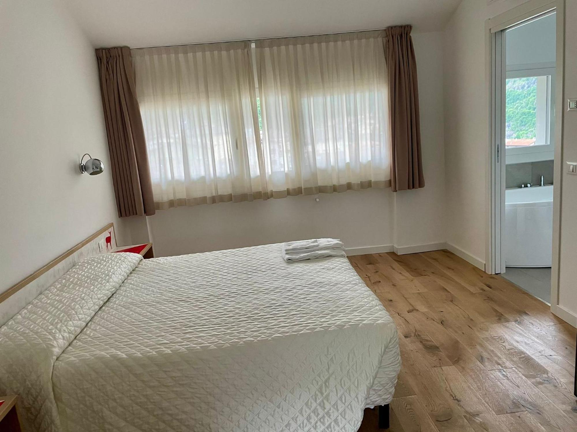 Hotel Giardino Breno Ngoại thất bức ảnh