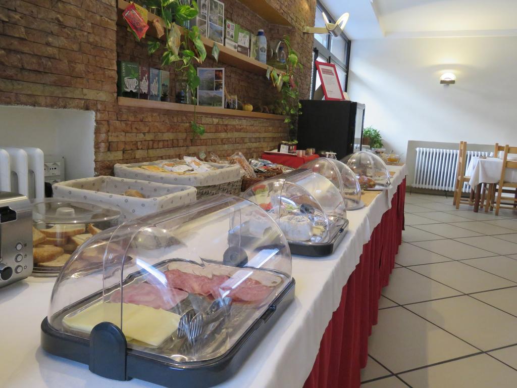 Hotel Giardino Breno Ngoại thất bức ảnh