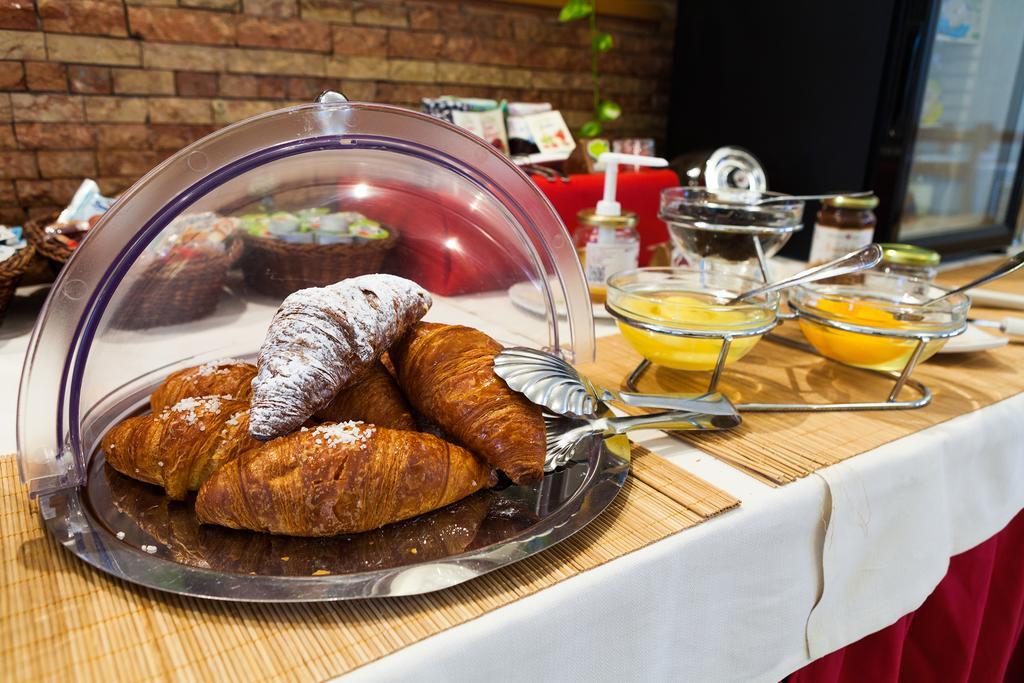 Hotel Giardino Breno Ngoại thất bức ảnh