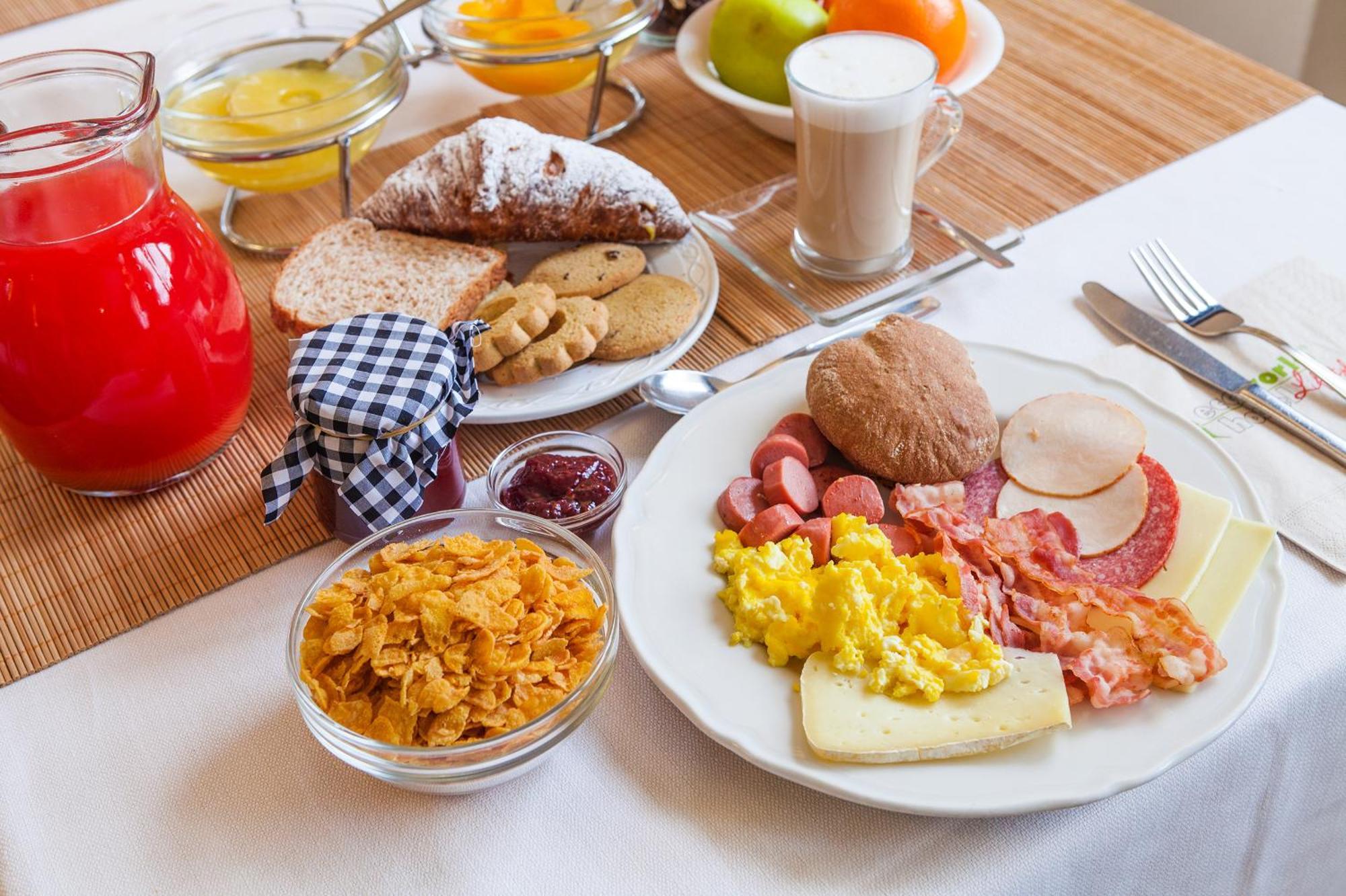 Hotel Giardino Breno Ngoại thất bức ảnh